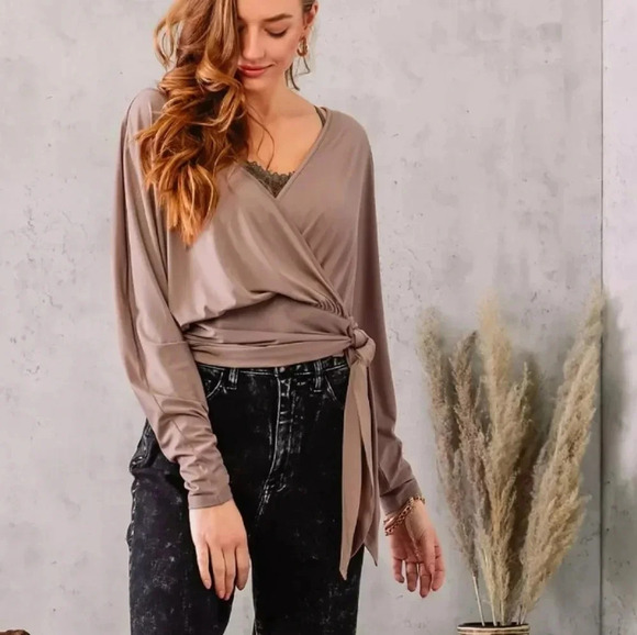 Buckle Top, Surplice Side Tie Top WILLOW & ROOT Size, XL - Picture 2 of 10